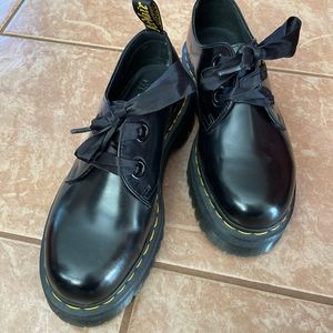 Dr. Martens Holly Women’s Oxford Leather Platform shoes